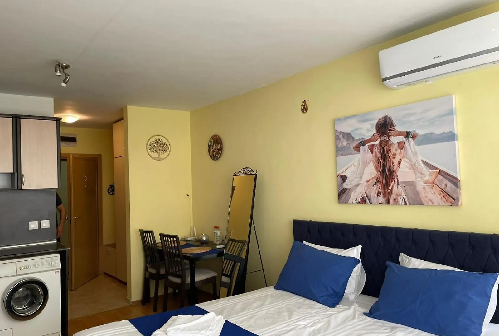 Blue Orchid Studio Near Airport & Free Parking Sofia